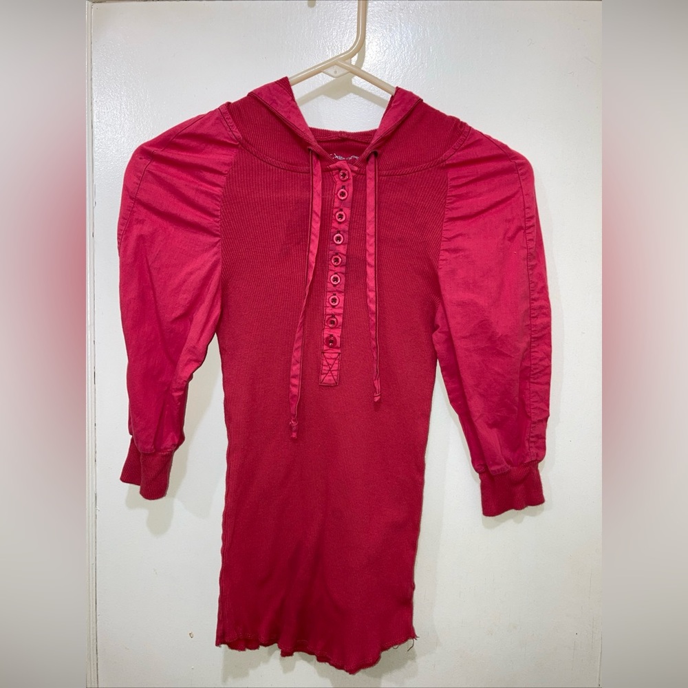 Free People Shirt Women’s Size XS Berry Red 3/4 Dolmen Sleeve Hooded Tie Neck